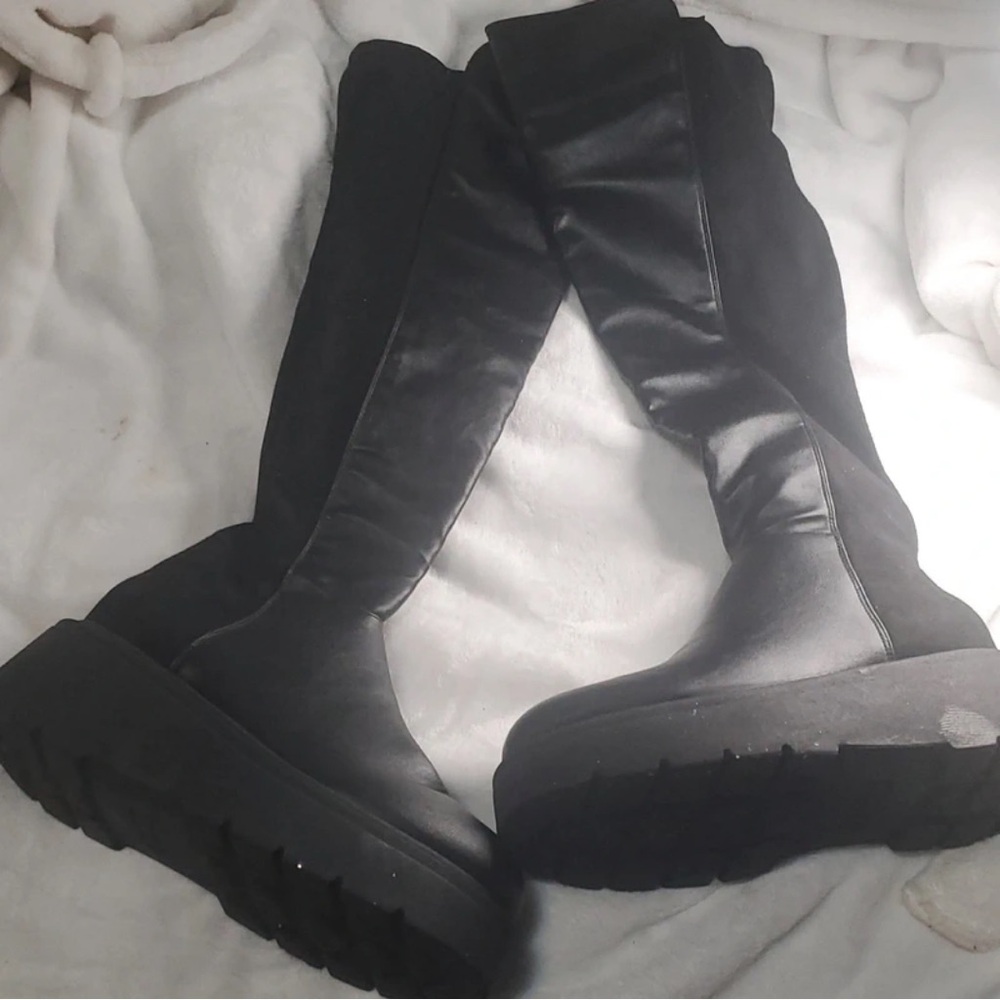 Rouge! Black Over-the-Knee Platform Boots
